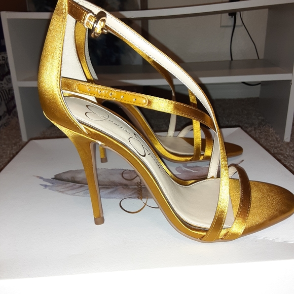 Jessica Simpson Merigold Heels - Picture 1 of 5